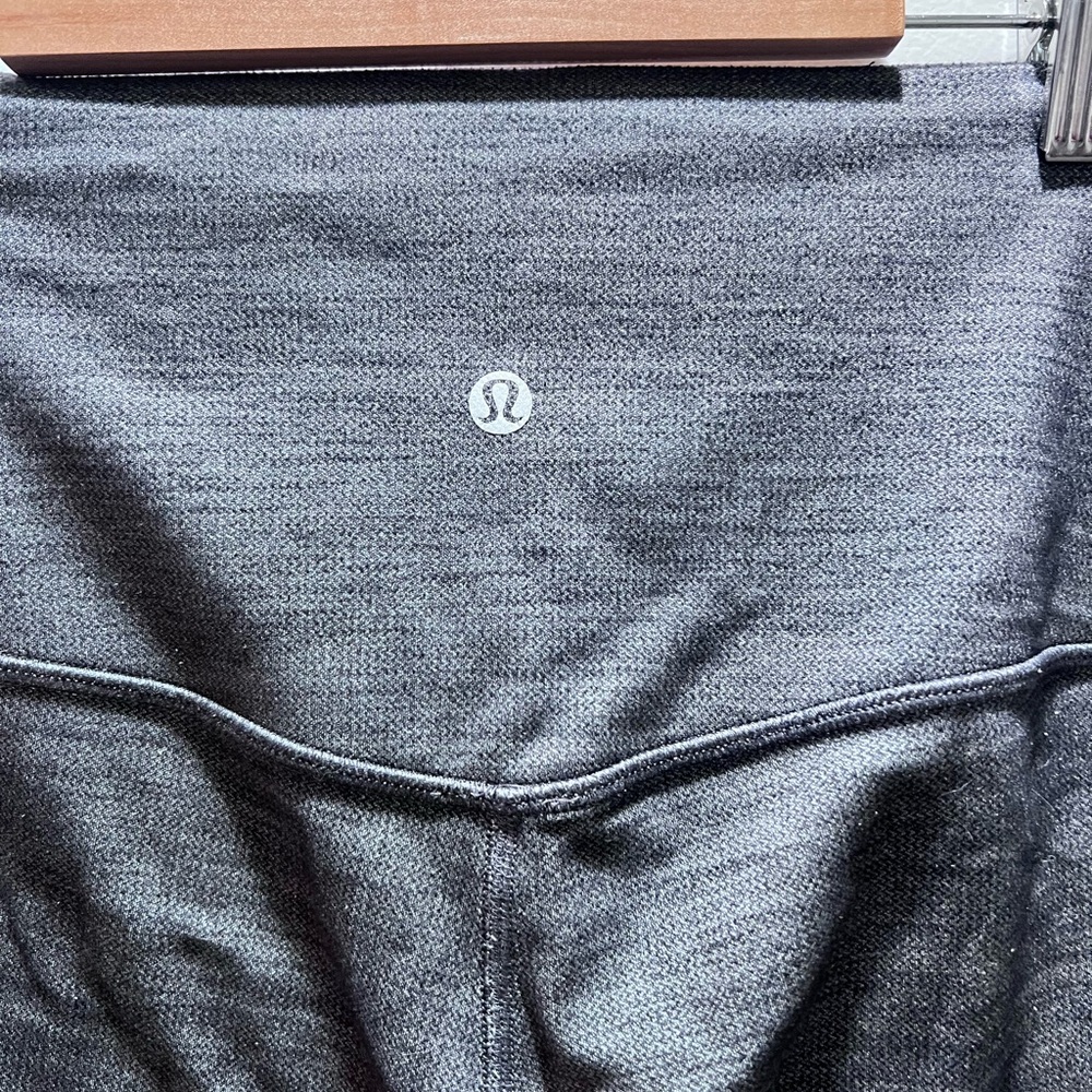 lululemon athletica Align 2 Mini Heathered Fleece Black Leggings Size 10 - Picture 3 of 6